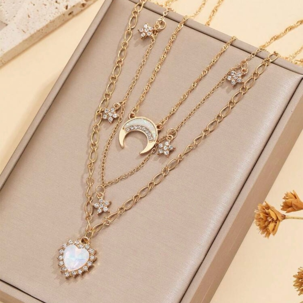 Elegant Gold Layered Necklace Set